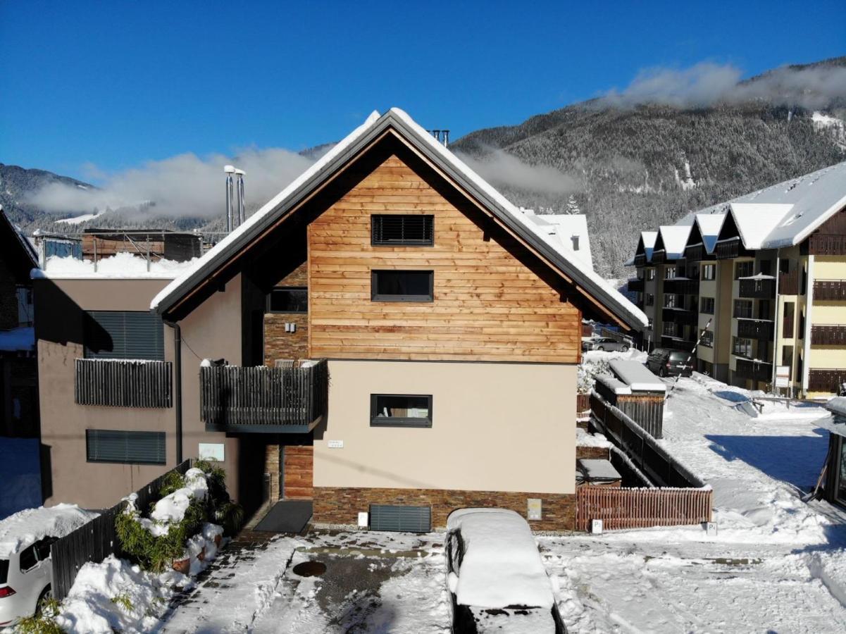 House Neza Apartment